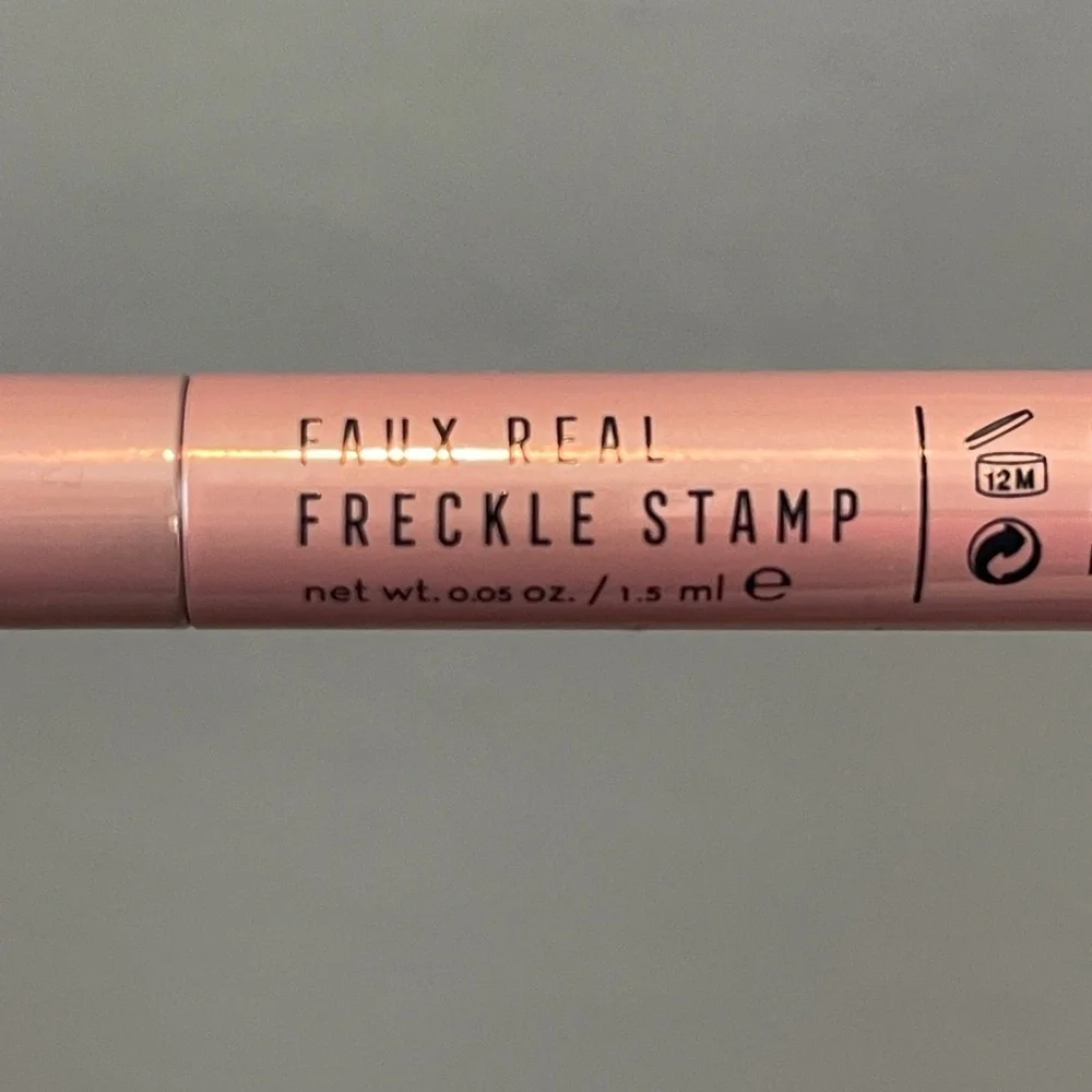 The Creme Faux Real Freckle Stamp